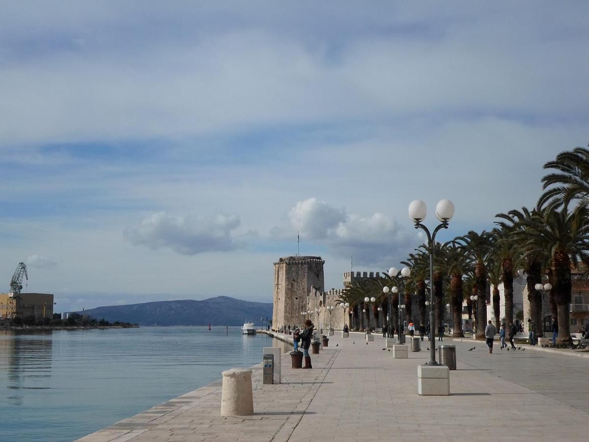 Apartments Filipo Trogir Exterior photo