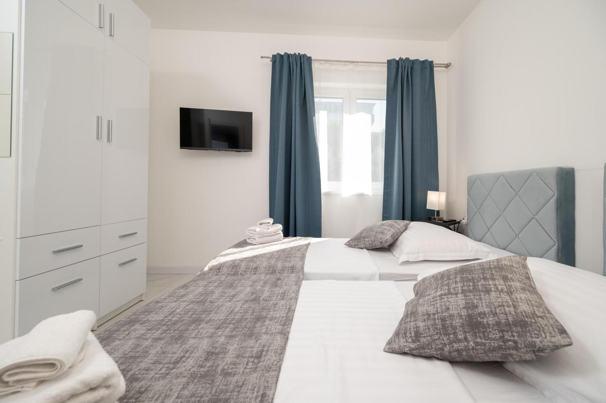 Apartments Filipo Trogir Exterior photo